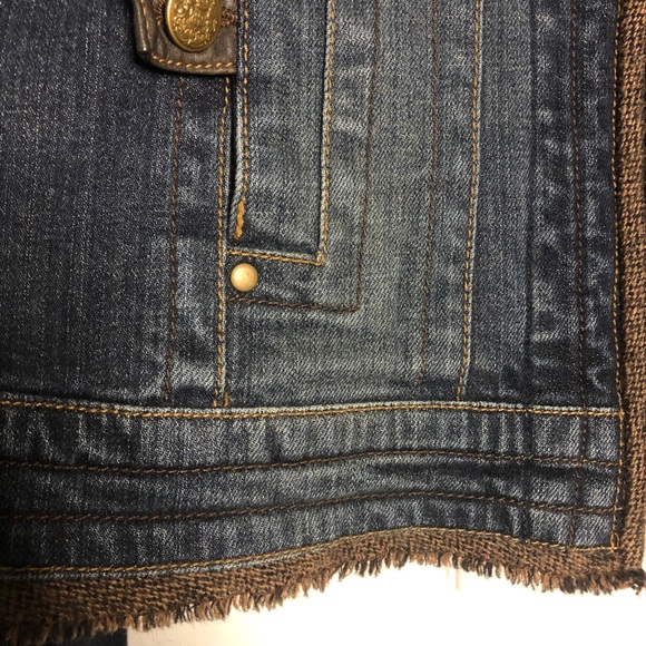 NWOT CAbi Tweed Fringe Trim Denim Jacket #620 M - Picture 11 of 11